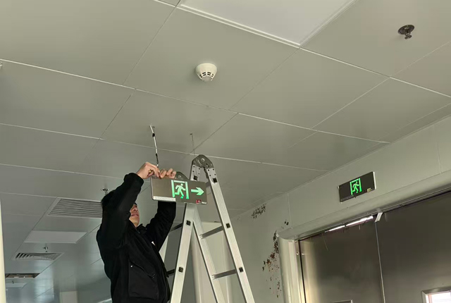 写字楼办公室打隔断后如何做消防改造?